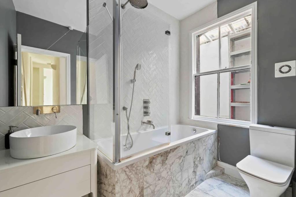 Modern 3 Bed Apartment In Tottenham London Bagian luar foto